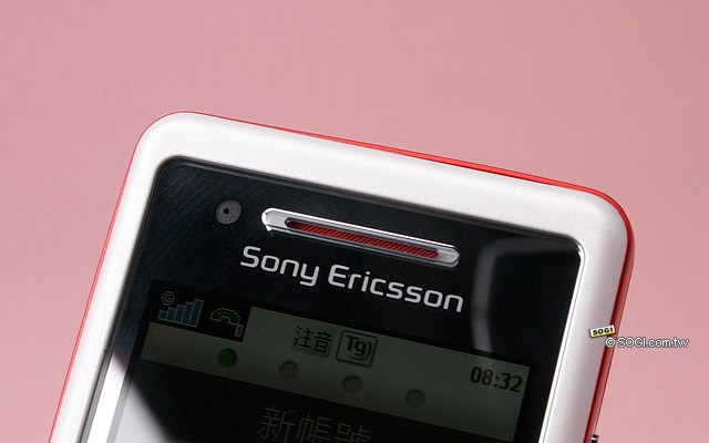 超值美機!Sony Ericsson C510「耀眼白」寫真 超值美機!Sony Ericsson C510「耀眼白」寫真