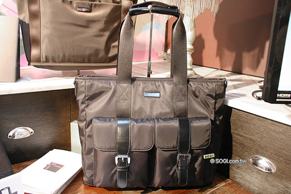 Asus P835 vs HTC Touch HD 外觀暨春季 NB 新品上市 Asus P835 vs HTC Touch HD 外觀暨春季 NB 新品上市