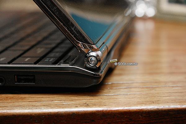 Asus P835 vs HTC Touch HD 外觀暨春季 NB 新品上市 Asus P835 vs HTC Touch HD 外觀暨春季 NB 新品上市