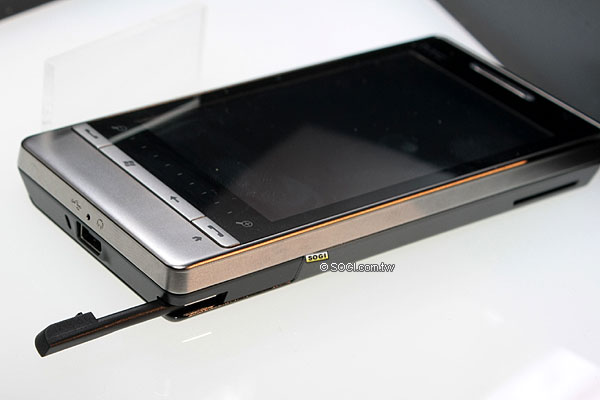 HTC二代鑽石機4月底上市 售價21,900元 HTC二代鑽石機4月底上市 售價21,900元