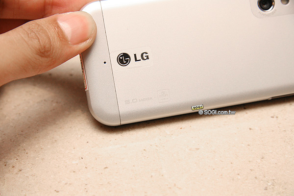 LG KM900魔術方塊轉不停 上市價17,900元 LG KM900魔術方塊轉不停 上市價17,900元