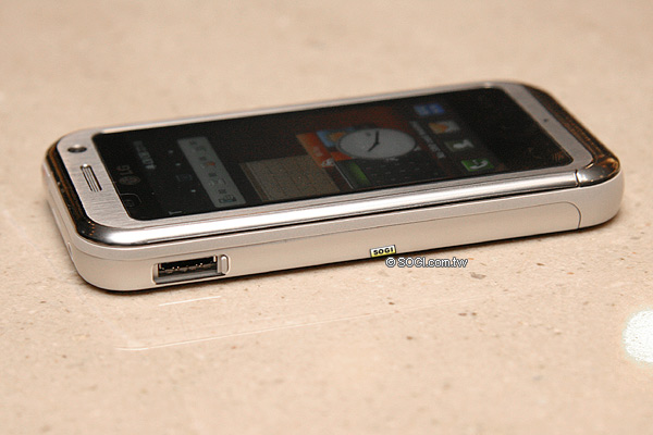 LG KM900魔術方塊轉不停 上市價17,900元 LG KM900魔術方塊轉不停 上市價17,900元