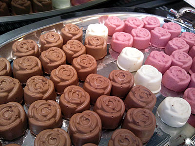 Ultra再升級!三星 S7350/S8300售價出爐 Ultra再升級!三星 S7350/S8300售價出爐