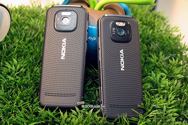 Nokia玩咖機5630XM上市 機王N97預購開跑 Nokia玩咖機5630XM上市 機王N97預購開跑