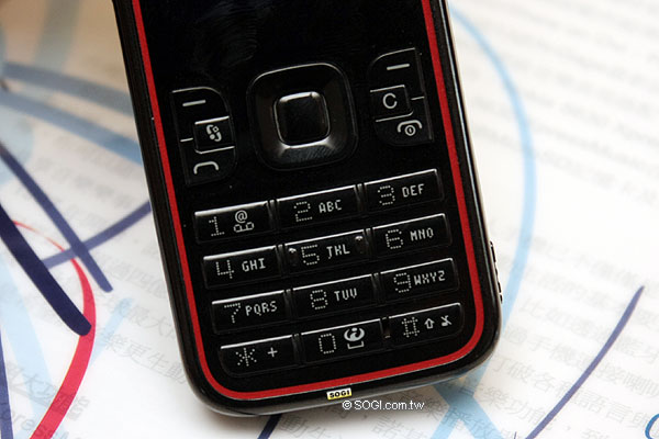 Nokia玩咖機5630XM上市 機王N97預購開跑 Nokia玩咖機5630XM上市 機王N97預購開跑