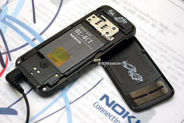 Nokia玩咖機5630XM上市 機王N97預購開跑 Nokia玩咖機5630XM上市 機王N97預購開跑