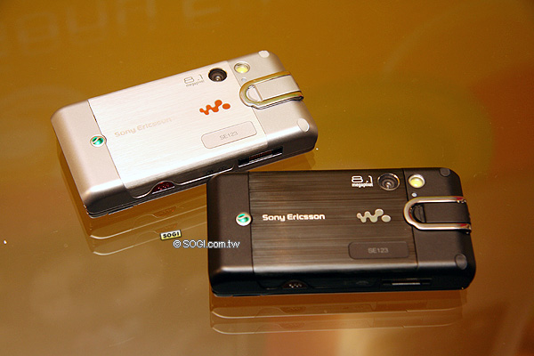 五動奇機!SE 新機低價策略發表會直擊 五動奇機!SE 新機低價策略發表會直擊