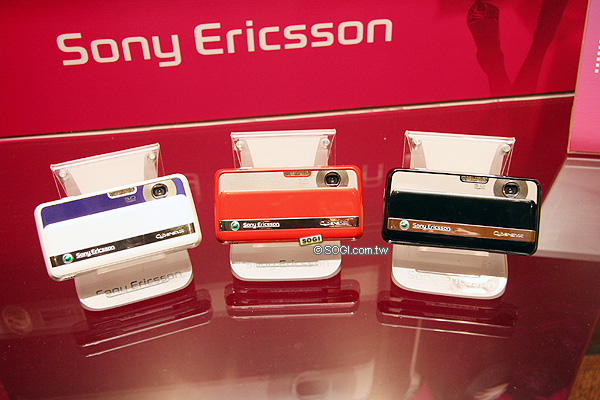 五動奇機!SE 新機低價策略發表會直擊 五動奇機!SE 新機低價策略發表會直擊