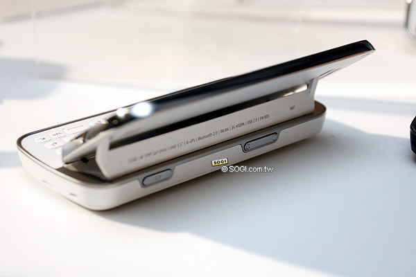 NOKIA N97 強悍登台!上市價 26,550 元 NOKIA N97 強悍登台!上市價 26,550 元