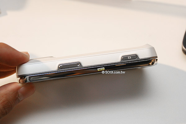 NOKIA N97 強悍登台!上市價 26,550 元 NOKIA N97 強悍登台!上市價 26,550 元