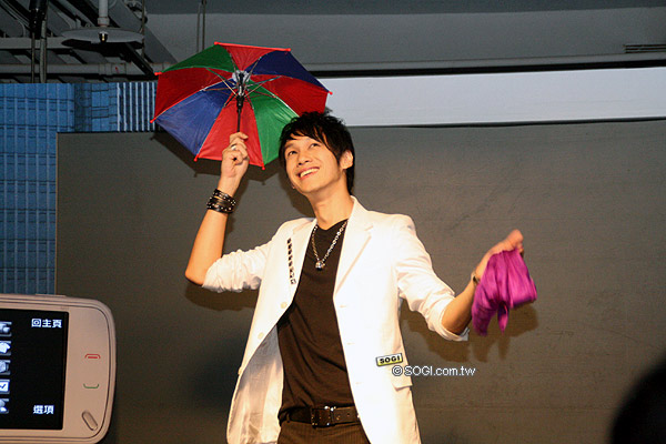 NOKIA N97 強悍登台!上市價 26,550 元 NOKIA N97 強悍登台!上市價 26,550 元