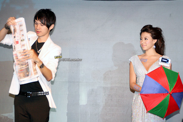 NOKIA N97 強悍登台!上市價 26,550 元 NOKIA N97 強悍登台!上市價 26,550 元