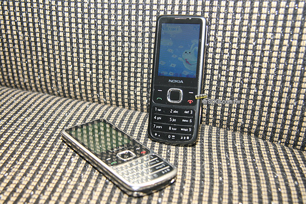 NOKIA 6700 Classic 光影對機 情人價 12,800 元 NOKIA 6700 Classic 光影對機 情人價 12,800 元