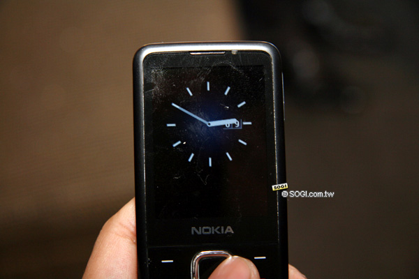 NOKIA 6700 Classic 光影對機 情人價 12,800 元 NOKIA 6700 Classic 光影對機 情人價 12,800 元