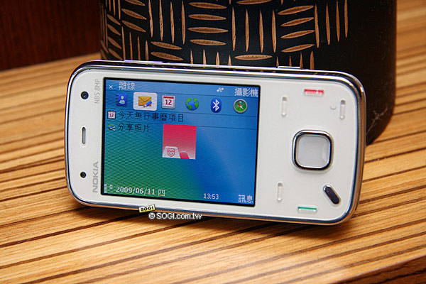 NOKIA N86 8MP 發表 上市價兩萬有找 NOKIA N86 8MP 發表 上市價兩萬有找