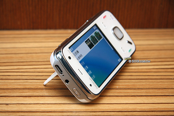 NOKIA N86 8MP 發表 上市價兩萬有找 NOKIA N86 8MP 發表 上市價兩萬有找