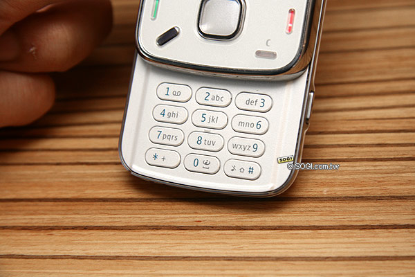 NOKIA N86 8MP 發表 上市價兩萬有找 NOKIA N86 8MP 發表 上市價兩萬有找