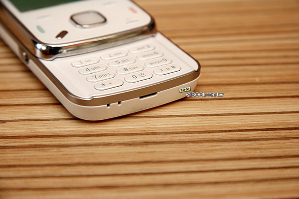 NOKIA N86 8MP 發表 上市價兩萬有找 NOKIA N86 8MP 發表 上市價兩萬有找