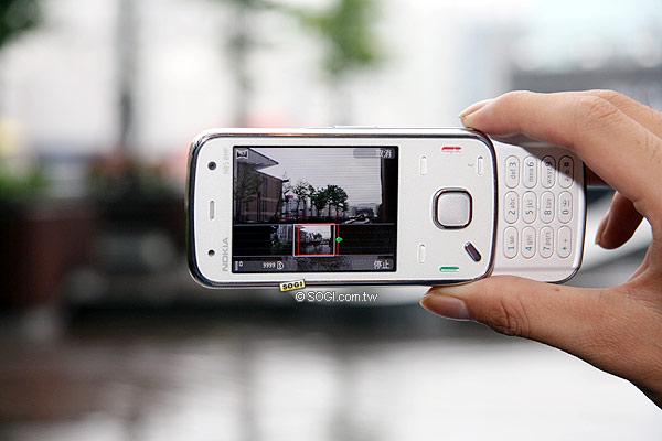 NOKIA N86 8MP 發表 上市價兩萬有找 NOKIA N86 8MP 發表 上市價兩萬有找