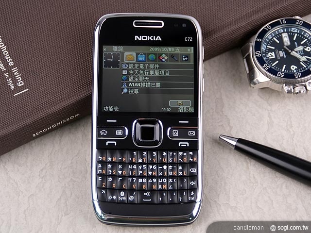 商務電郵靚機 NOKIA E72 商務電郵靚機 NOKIA E72