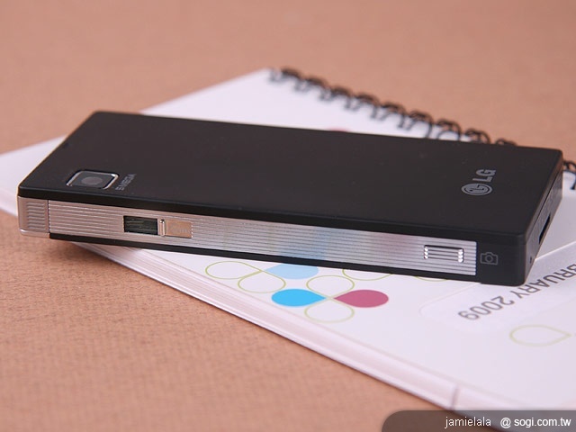 型男潮女必備聰明機 LG Mini GD880 型男潮女必備聰明機 LG Mini GD880