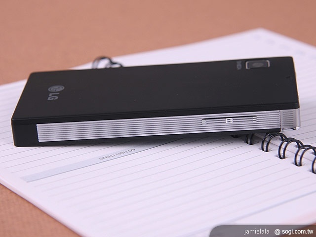 型男潮女必備聰明機 LG Mini GD880 型男潮女必備聰明機 LG Mini GD880