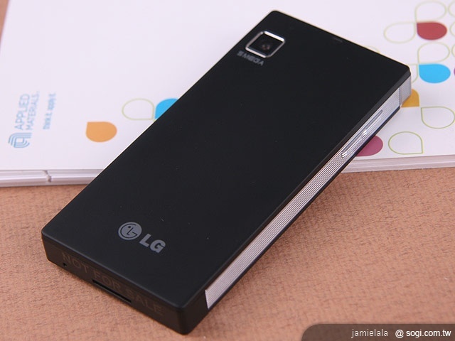 型男潮女必備聰明機 LG Mini GD880 型男潮女必備聰明機 LG Mini GD880