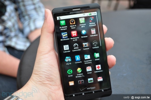 MOTO Droid X 強大規格 力拚 iPhone4 MOTO Droid X 強大規格 力拚 iPhone4