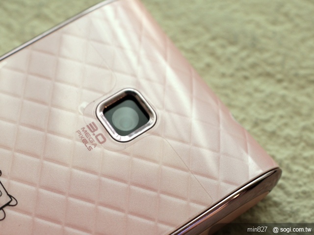 亮麗智慧機 LG GT540 單機 8,990 元 亮麗智慧機 LG GT540 單機 8,990 元