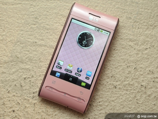 亮麗智慧機 LG GT540 單機 8,990 元 亮麗智慧機 LG GT540 單機 8,990 元