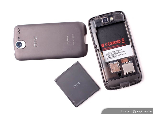 高階機種爭霸戰 - 三星 i9000 vs HTC Desire 高階機種爭霸戰 - 三星 i9000 vs HTC Desire