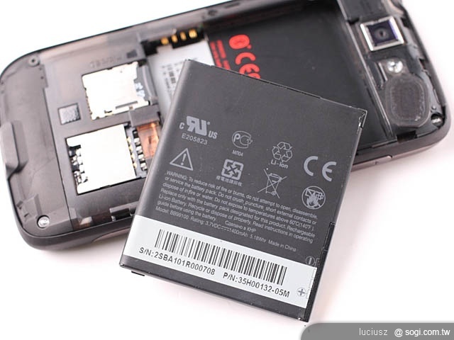 高階機種爭霸戰 - 三星 i9000 vs HTC Desire 高階機種爭霸戰 - 三星 i9000 vs HTC Desire