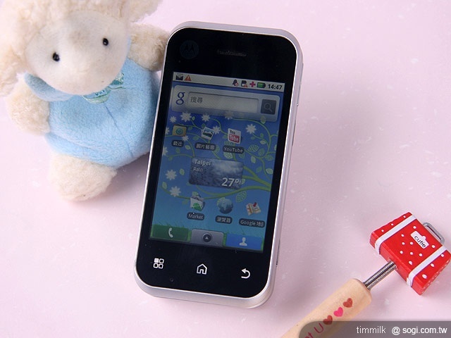 會後空翻的手機 MOTO BACKFLIP ME600 會後空翻的手機 MOTO BACKFLIP ME600