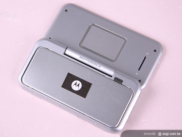 會後空翻的手機 MOTO BACKFLIP ME600 會後空翻的手機 MOTO BACKFLIP ME600