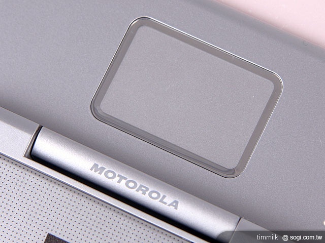 會後空翻的手機 MOTO BACKFLIP ME600 會後空翻的手機 MOTO BACKFLIP ME600