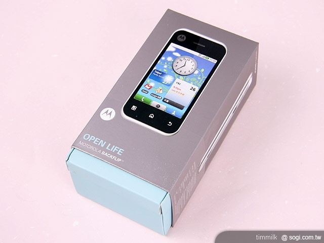 會後空翻的手機 MOTO BACKFLIP ME600 會後空翻的手機 MOTO BACKFLIP ME600