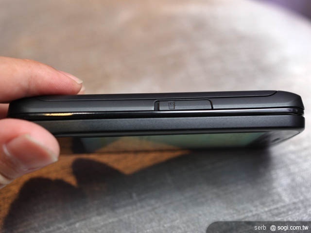 QWERTY+觸控 NOKIA C6雙享受 QWERTY+觸控 NOKIA C6雙享受