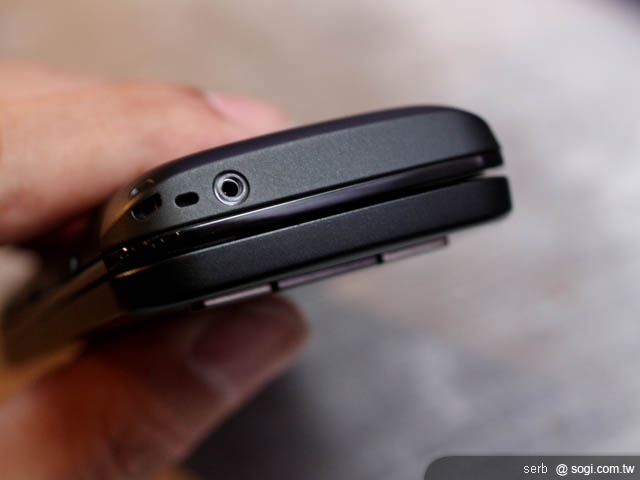 QWERTY+觸控 NOKIA C6雙享受 QWERTY+觸控 NOKIA C6雙享受