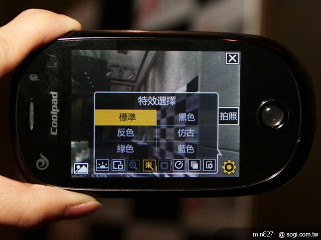 「全球漫遊一碼通」 亞太發表雙模機 「全球漫遊一碼通」 亞太發表雙模機