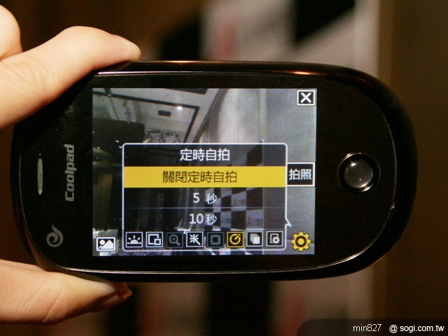 「全球漫遊一碼通」 亞太發表雙模機 「全球漫遊一碼通」 亞太發表雙模機