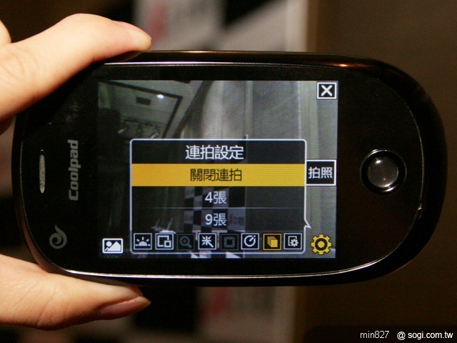 「全球漫遊一碼通」 亞太發表雙模機 「全球漫遊一碼通」 亞太發表雙模機