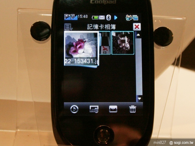 「全球漫遊一碼通」 亞太發表雙模機 「全球漫遊一碼通」 亞太發表雙模機