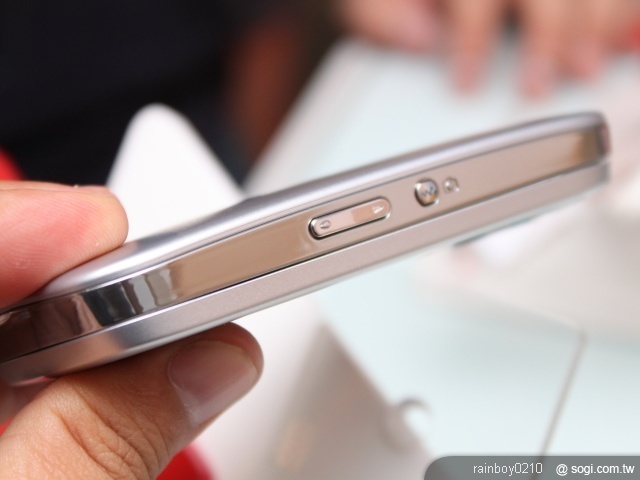 遠傳獨發SE Zylo樂迷機 0元享樂價 遠傳獨發SE Zylo樂迷機 0元享樂價