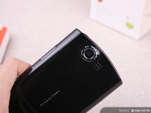 小幅改版 輕量升級 - Acer Liquid E 小幅改版 輕量升級 - Acer Liquid E