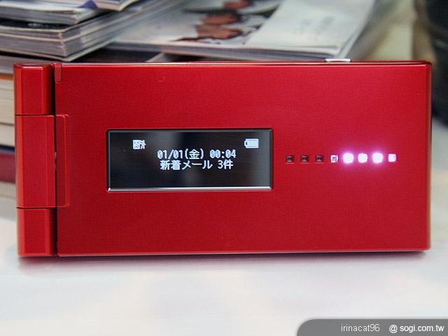 【戲水必備】Full HD × 防水 Sharp SH-07B 【戲水必備】Full HD × 防水 Sharp SH-07B