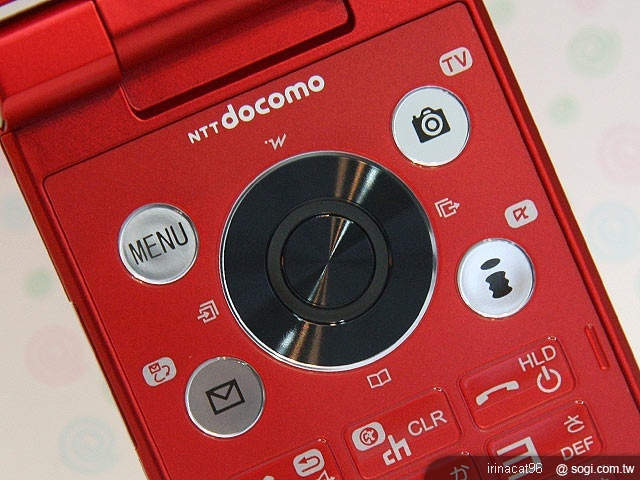 【戲水必備】Full HD × 防水 Sharp SH-07B 【戲水必備】Full HD × 防水 Sharp SH-07B