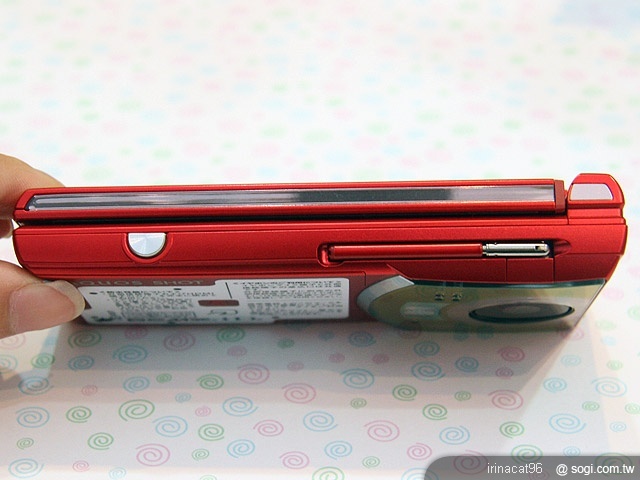 【戲水必備】Full HD × 防水 Sharp SH-07B 【戲水必備】Full HD × 防水 Sharp SH-07B