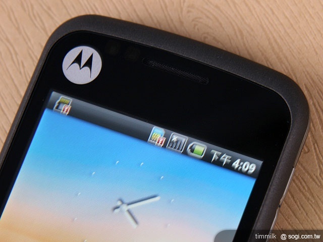 輕薄時尚,入門智慧 MOTO QUENCH XT3 輕薄時尚,入門智慧 MOTO QUENCH XT3