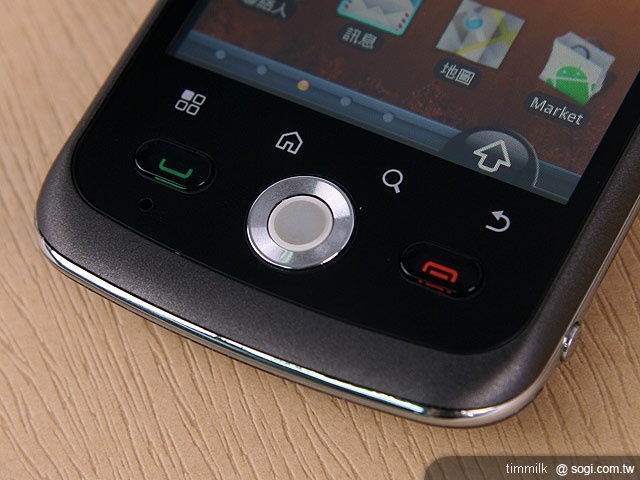 輕薄時尚,入門智慧 MOTO QUENCH XT3 輕薄時尚,入門智慧 MOTO QUENCH XT3