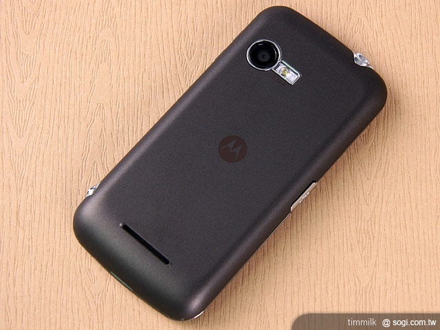 輕薄時尚,入門智慧 MOTO QUENCH XT3 輕薄時尚,入門智慧 MOTO QUENCH XT3